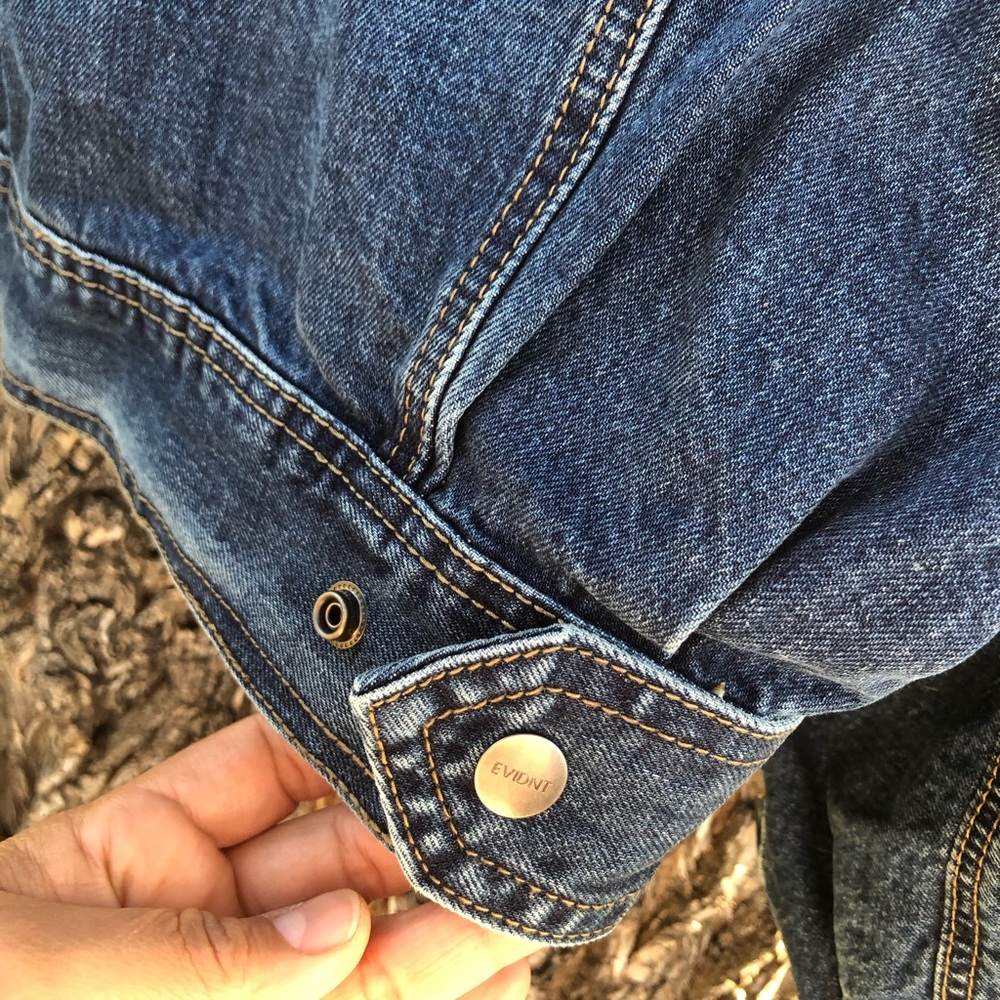 August sky Jean Jacket - Picture 7 of 7